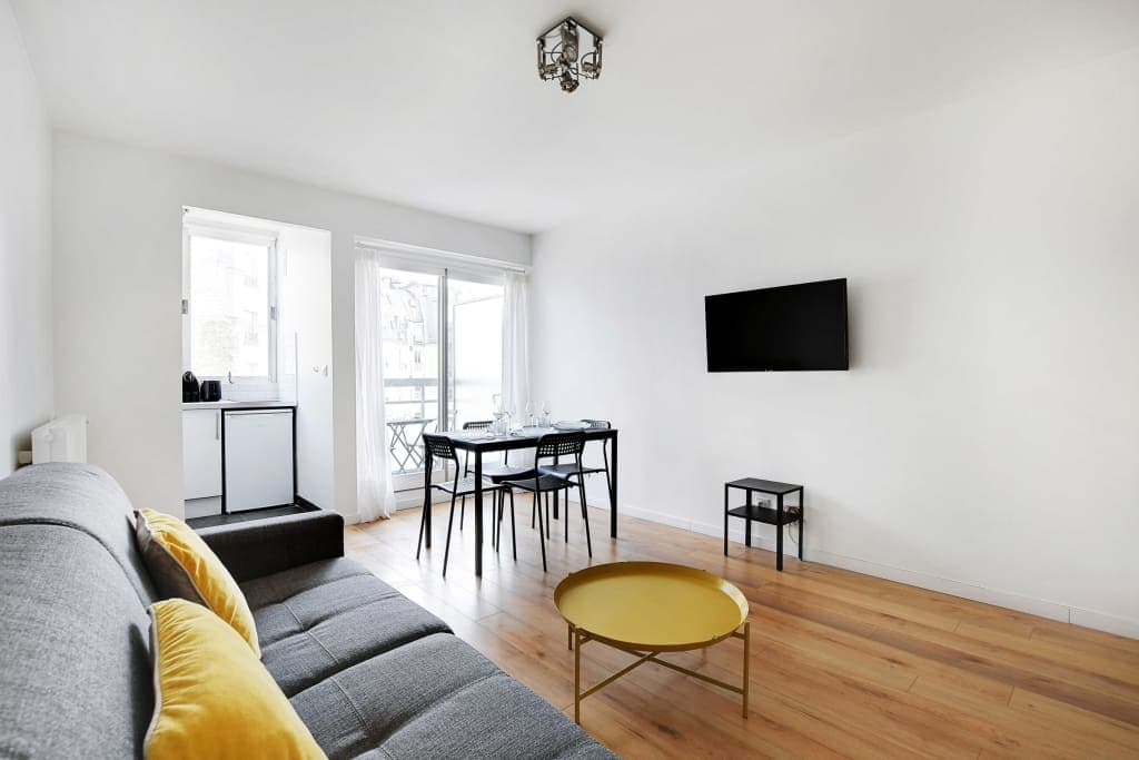 Apartment with balcony - MAUR - Mobility lease photo 1