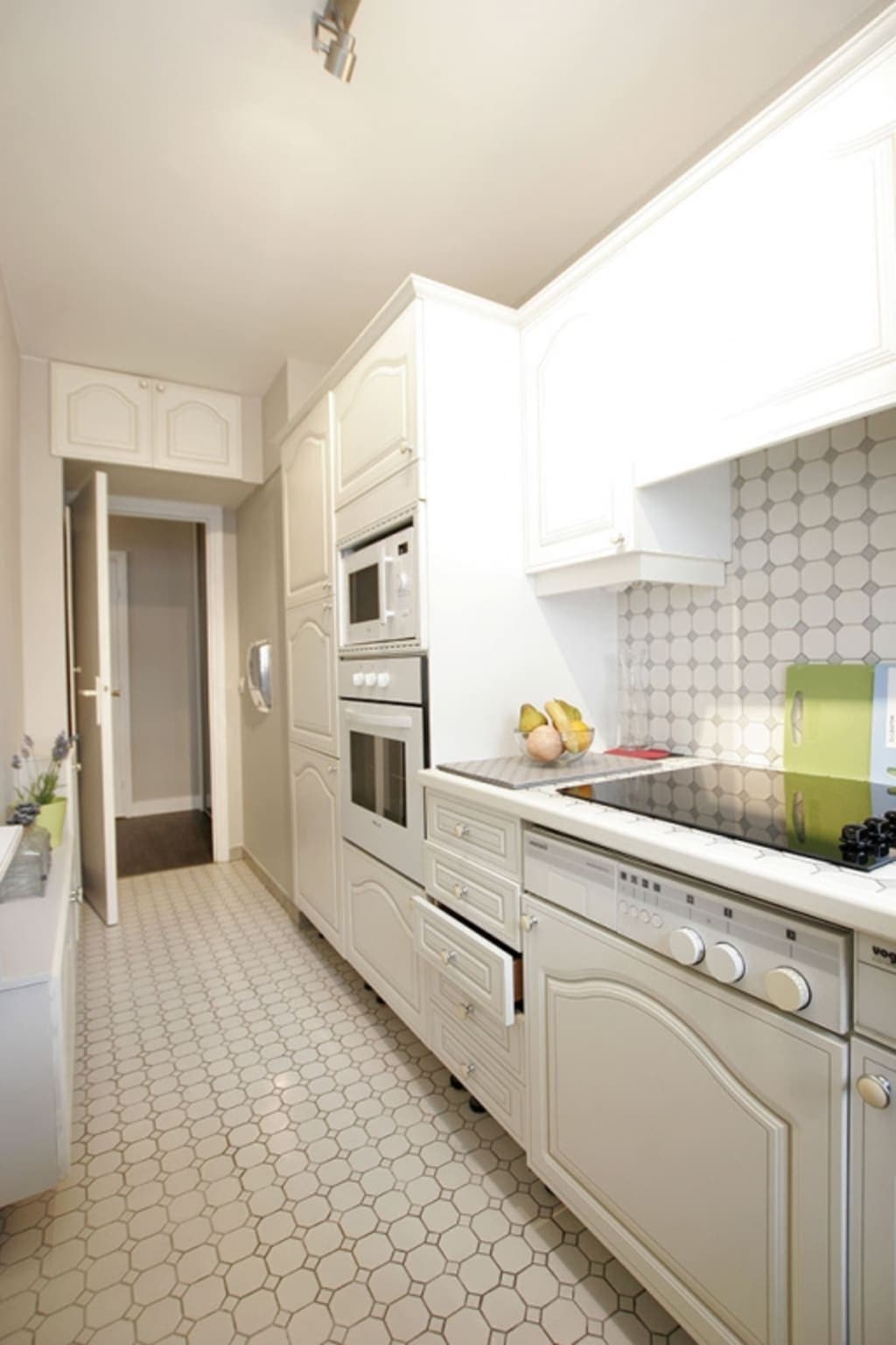 Beautiful and modern apartment in city center photo 1