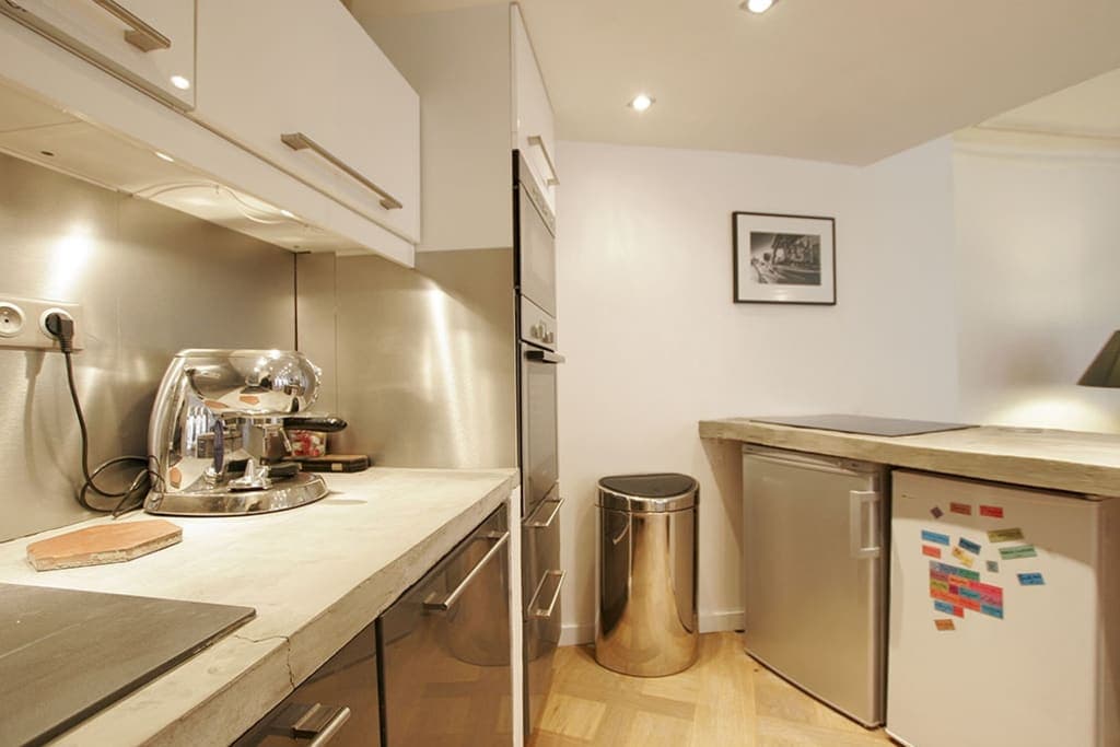 Modern and spacious apartment photo 1