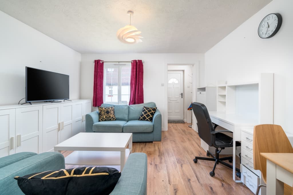 Pet Friendly 1-Bedroom photo 1