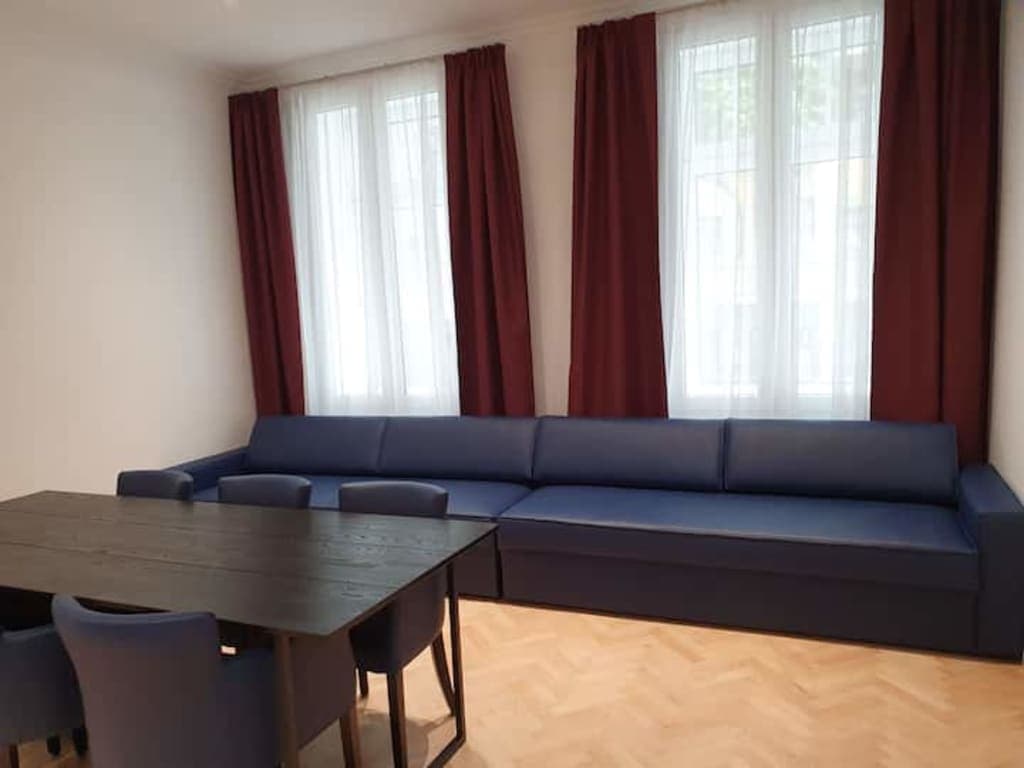 95m² apartment opposite the Hundertwasserhaus photo 1