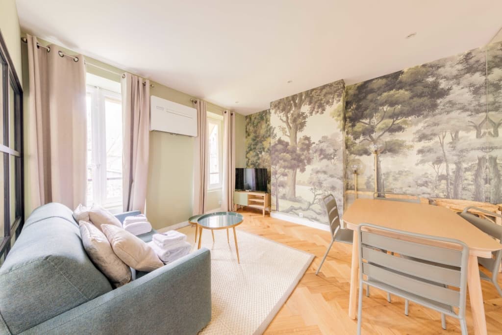 COZY apartment near INVALIDES - Mobility lease photo 1
