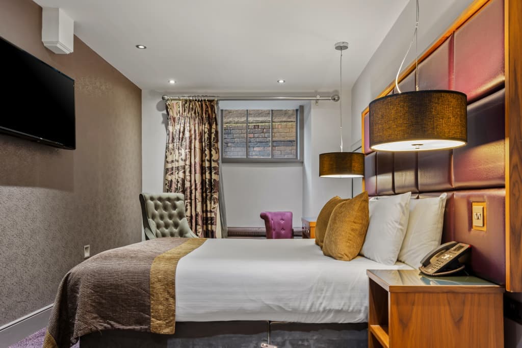 Modern one- bedroom apartment in Newcastle photo 1