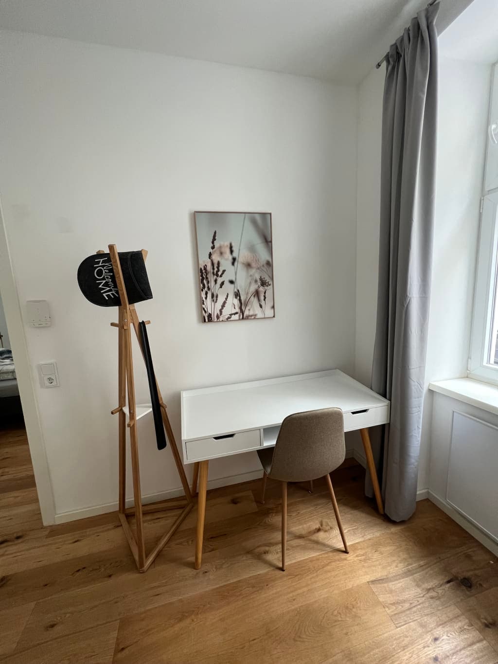 Modern apartment near the train station photo 1