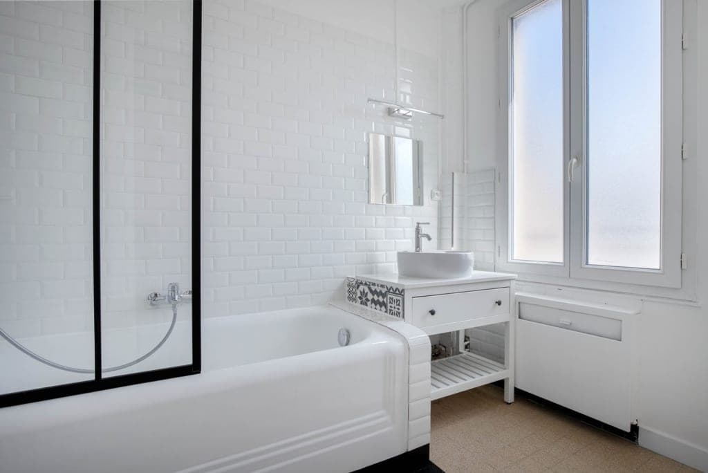 La Muette 1br w/ elevator & balcony, nr mall photo 1