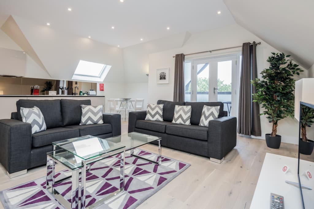 Lovely one bedroom apartment in the centre of Surbiton photo 1