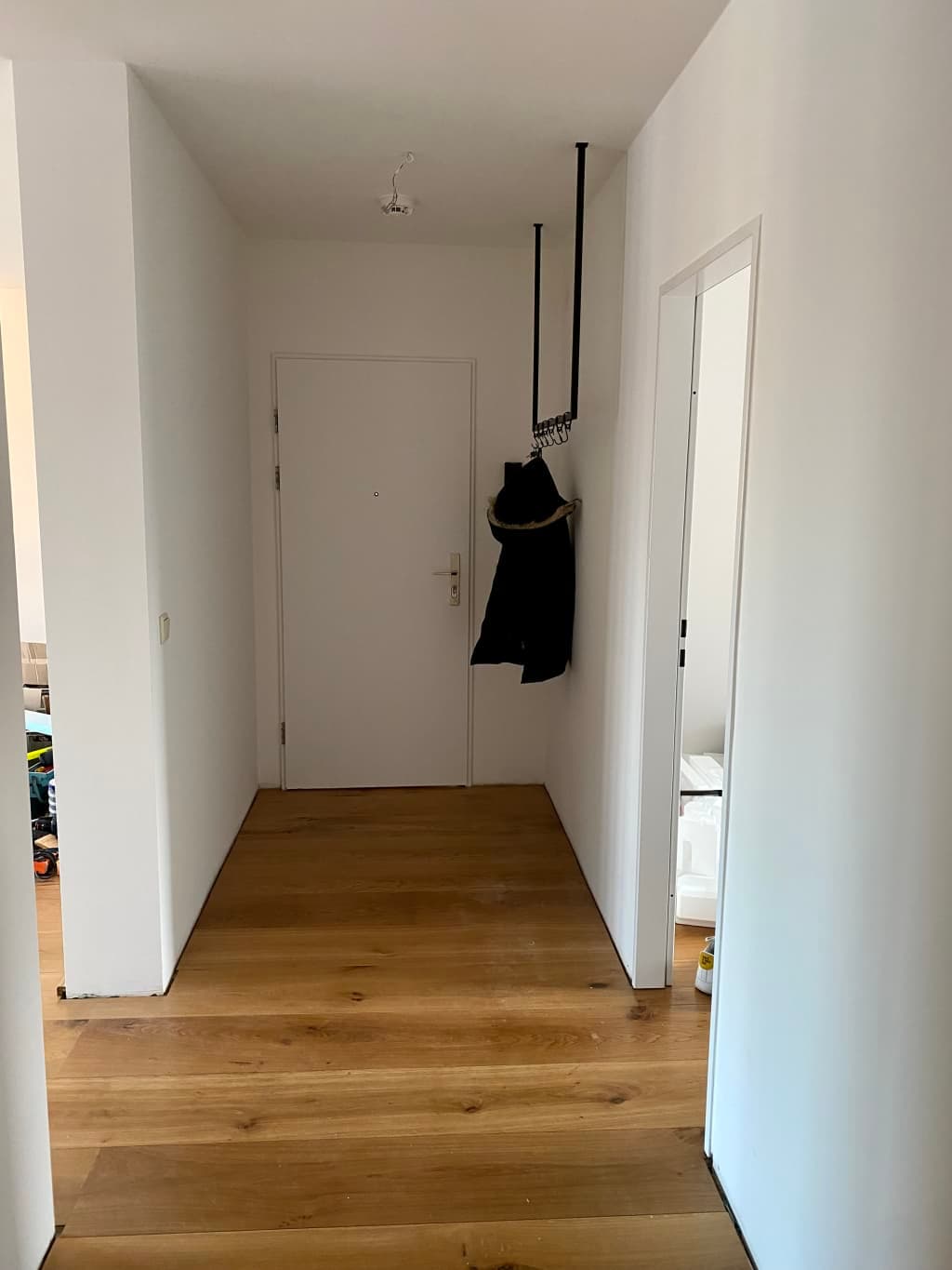 Cozy 3.5-room apartment with lake view and high-quality furnishings in a quiet location photo 1