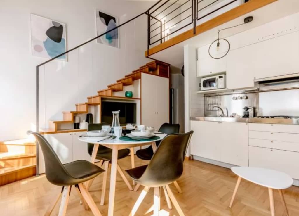 Modern Simplicity in Milan Centre photo 1