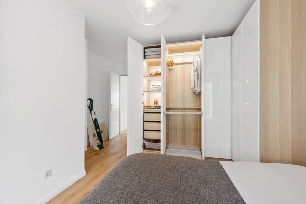 Exclusive living in Grünoase: Modern dream apartment with parquet floors and two terraces in the Ludenberg district photo 1