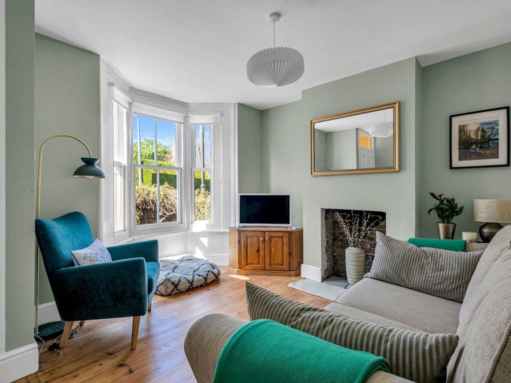 Large Terraced Home In the City photo 1