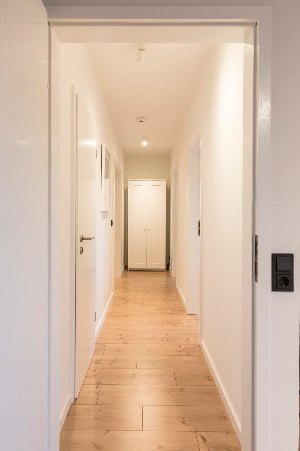 Modernized and furnished apartment in a prime location in Bielefeld photo 1