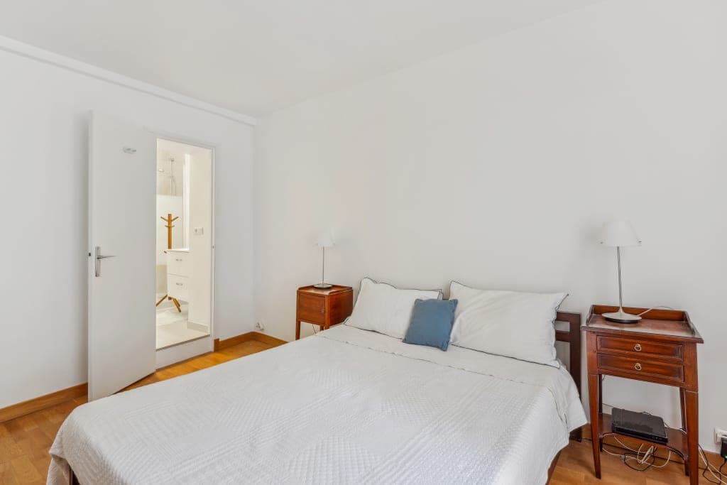 ID390 exquisite apartment in Rue de Tournon, 6th arrondissement photo 1