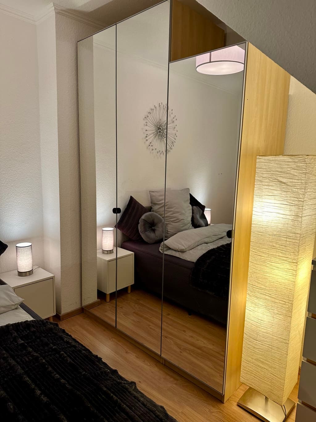 Stylish Modern 2-Bedroom Apartment in Cologne-Junkersdorf - Centrally Located photo 1