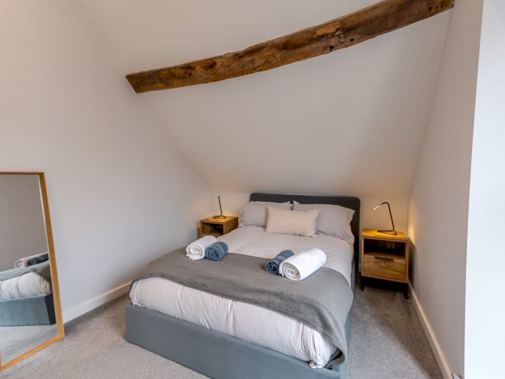 5C Charming Town Centre Apartment With Roof Top Views photo 1