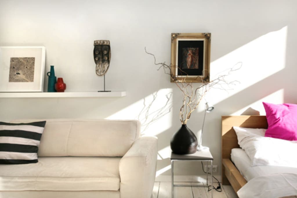Beautiful old building apartment in the neighborhood photo 1