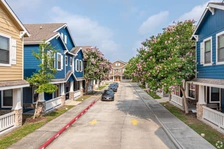 Villas at Riverbend photo 1