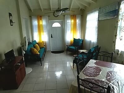 Spacious Colonial photo 1