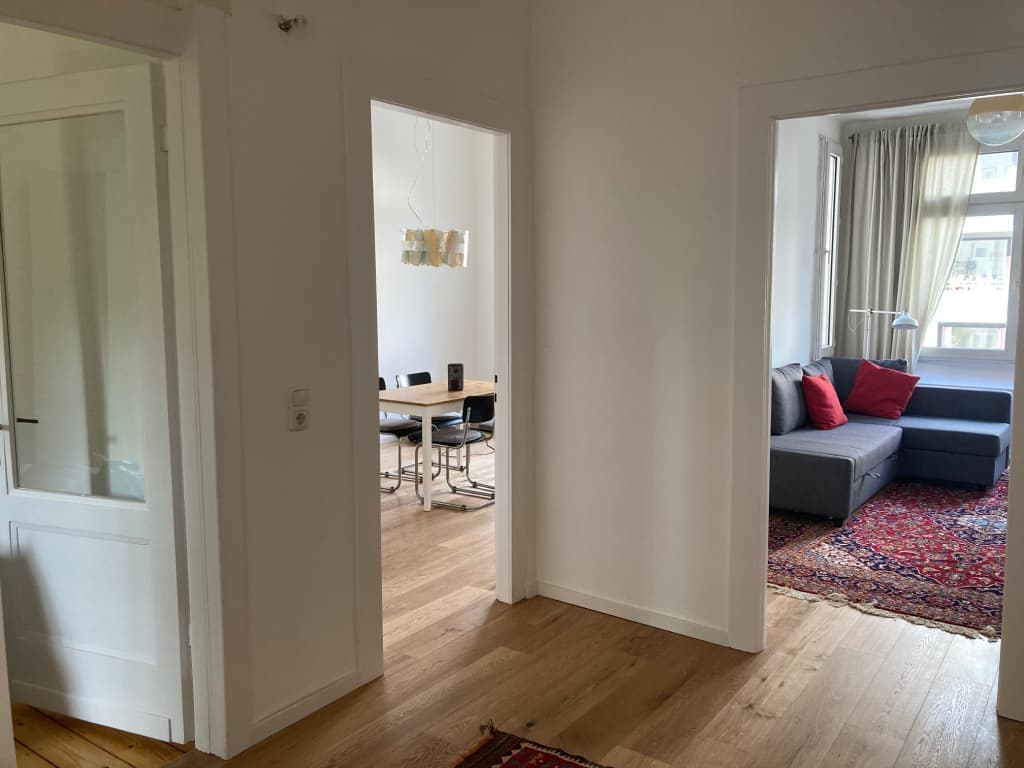 Luxury Apartment, 3.5 Rooms, Balcony, City photo 1