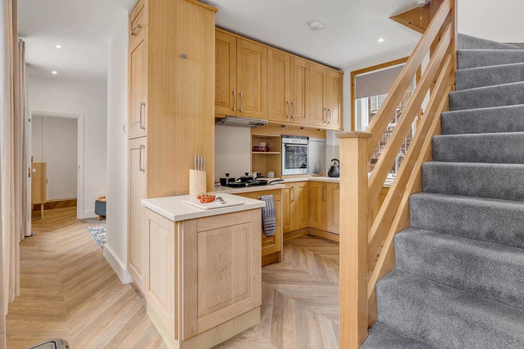Stylish 2 bedroom photo 1