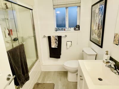 Waterside suite in Burnaby photo 1