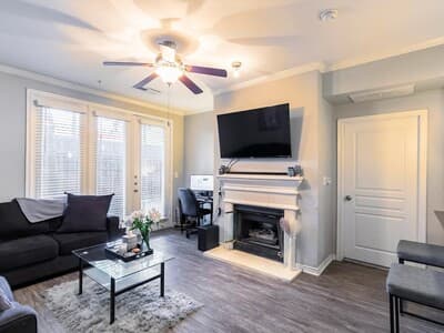 Comfy Bedroom in Convenient Dallas photo 1