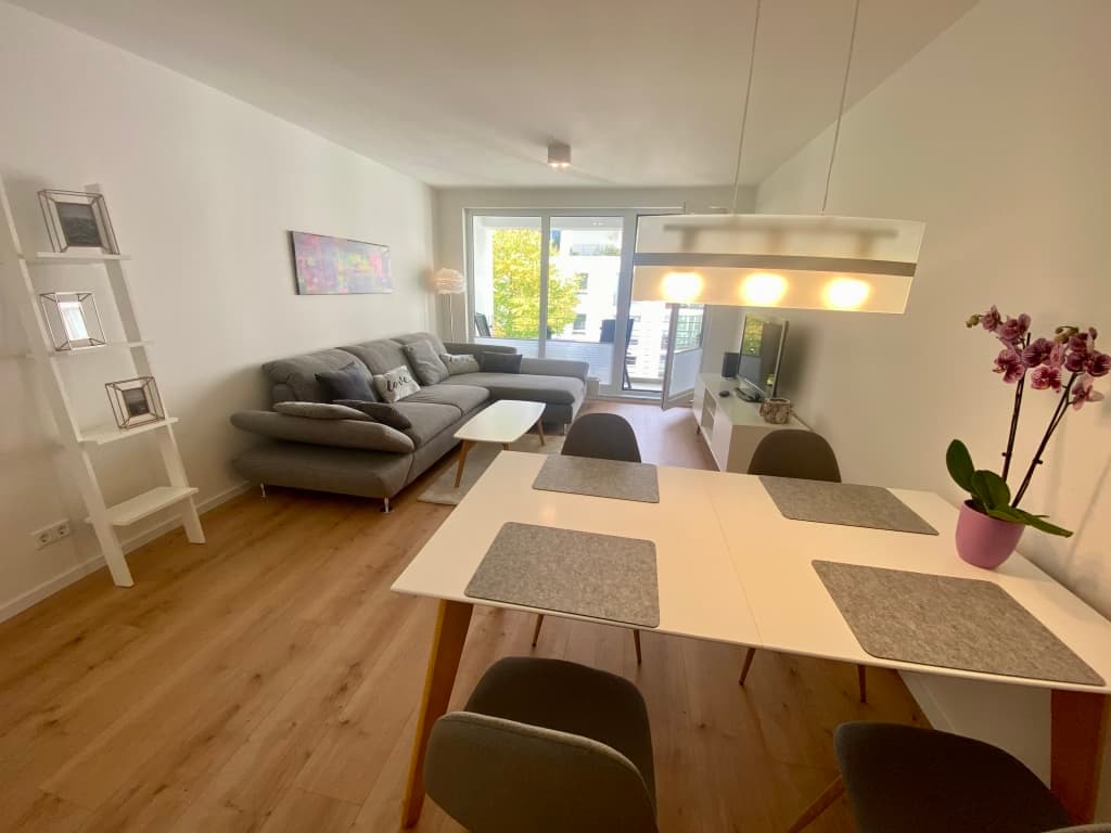 Bright large apartment with 2 rooms in Barmbek between airport and main station photo 1