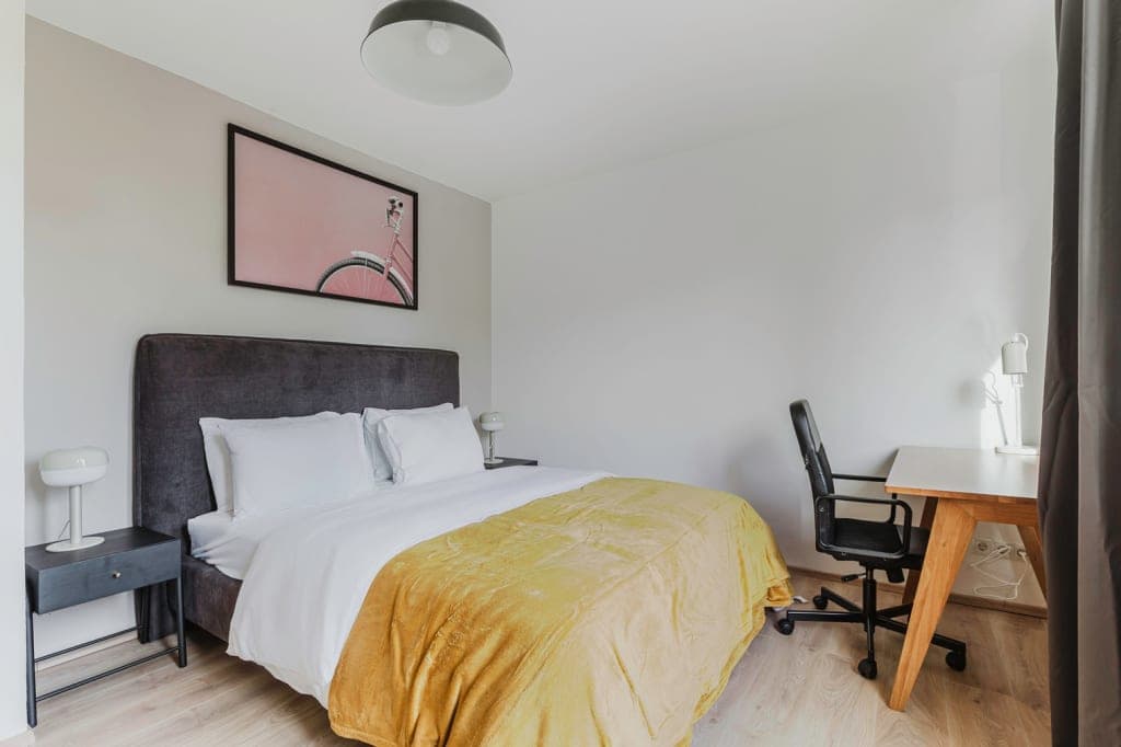 Neukölln, fully furnished w/ balcony photo 1