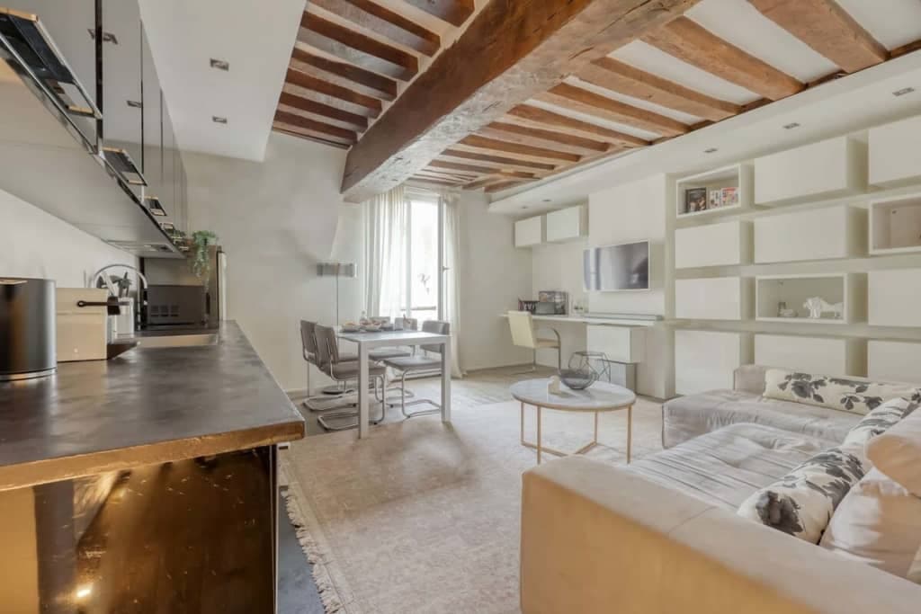 Large and Modern 1Brd Flat at Lovely Saint Germain photo 1