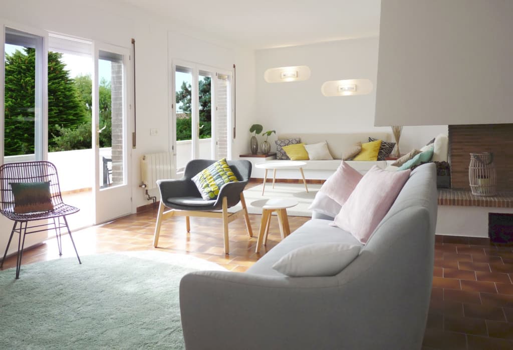 Beautiful design villa located in the Costa Dorada photo 1
