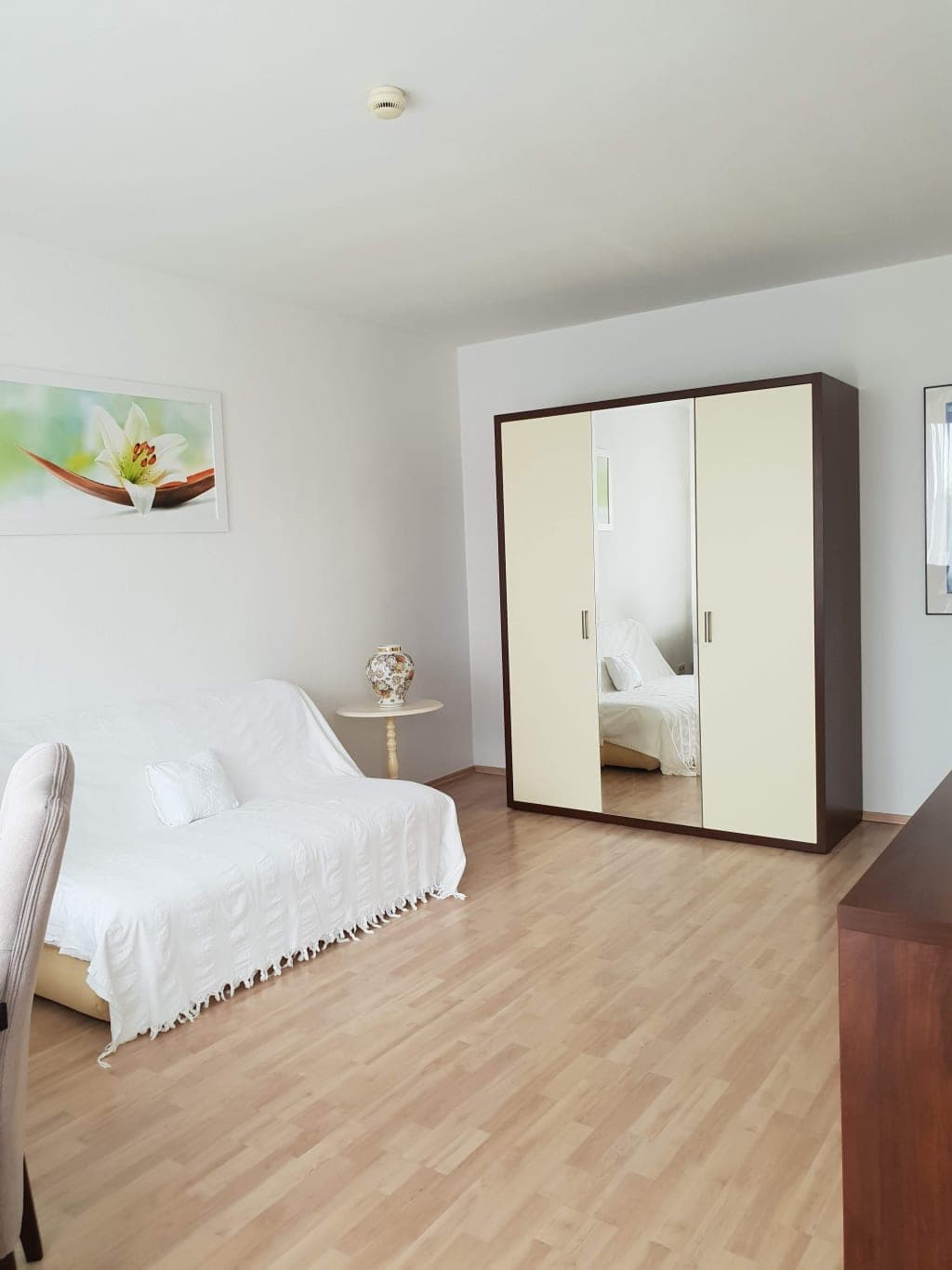 Tasteful apartment in the north end photo 1