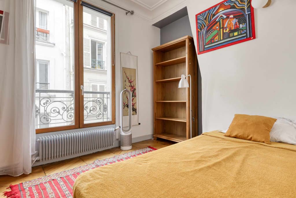 Large Duplex Flat in a Courtyard - Trendy Paris 10 photo 1