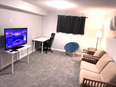 International Student Room for Rent photo 1