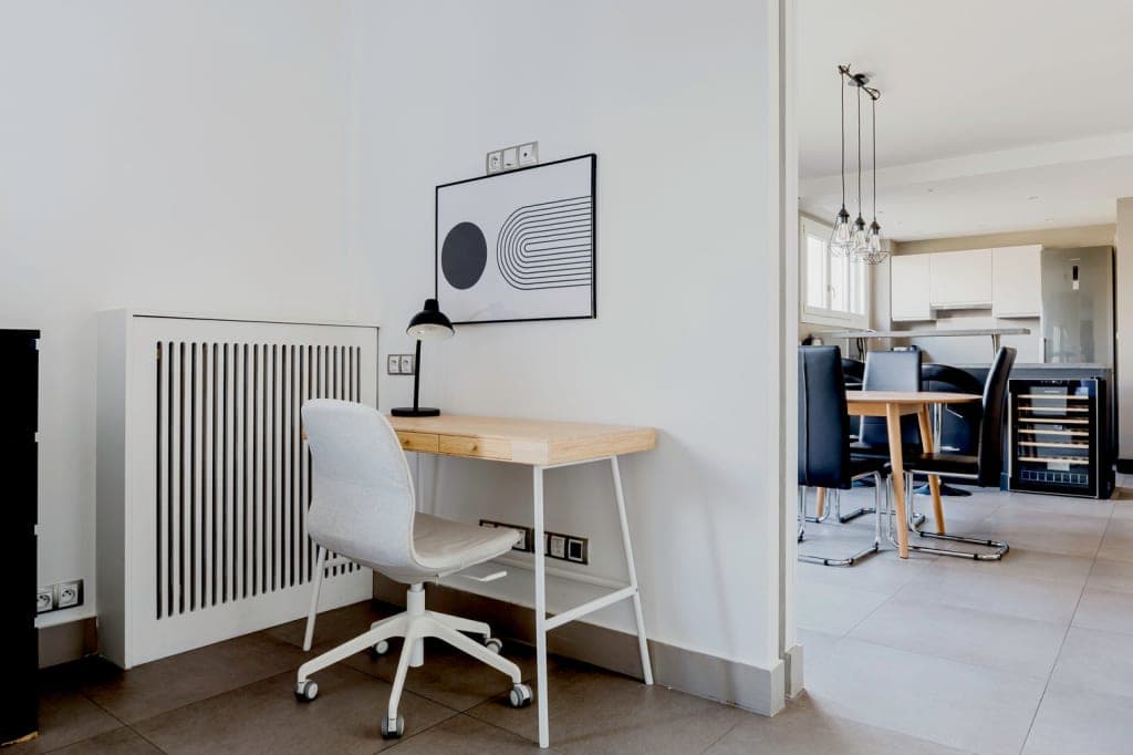 Anatole-France, furnished + kitchen photo 1