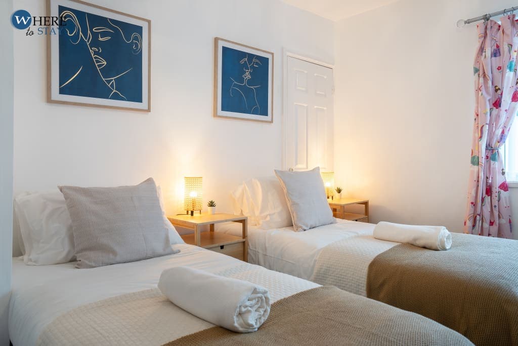 Gorgeous 2 bed apartment Durham photo 1