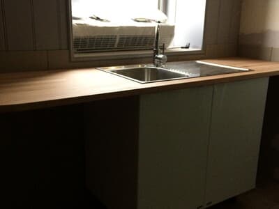 Neat self-contained unit photo 1