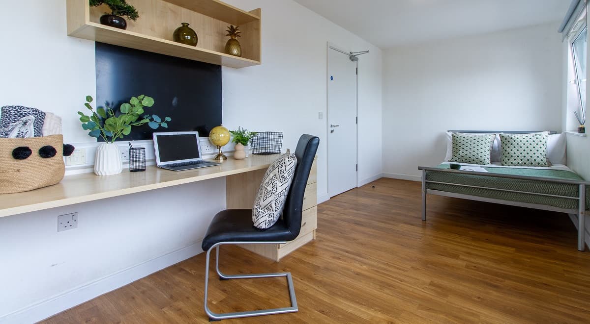 Platinum En-Suite - 2