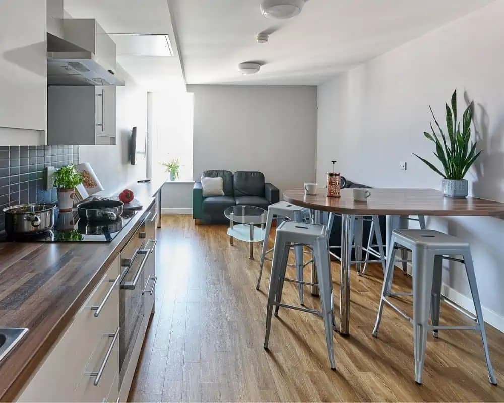 Classic En-Suite In A 6-Bed Flat - 5
