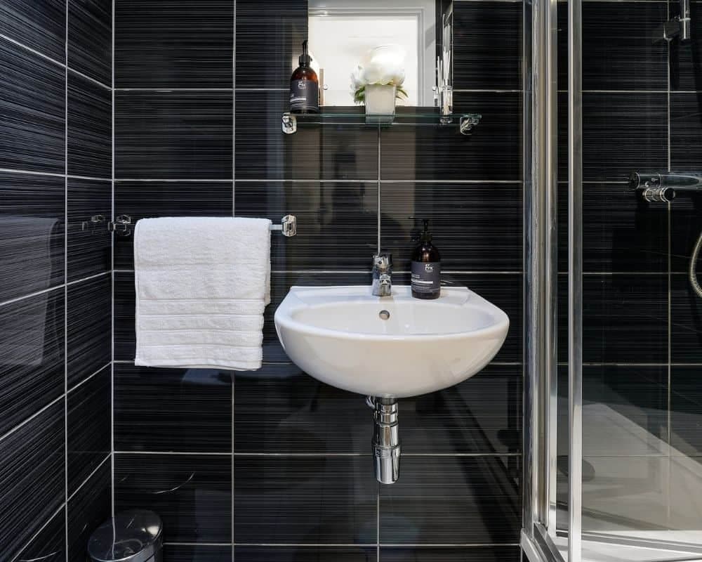 Classic En-Suite In A 6-Bed Flat - 2