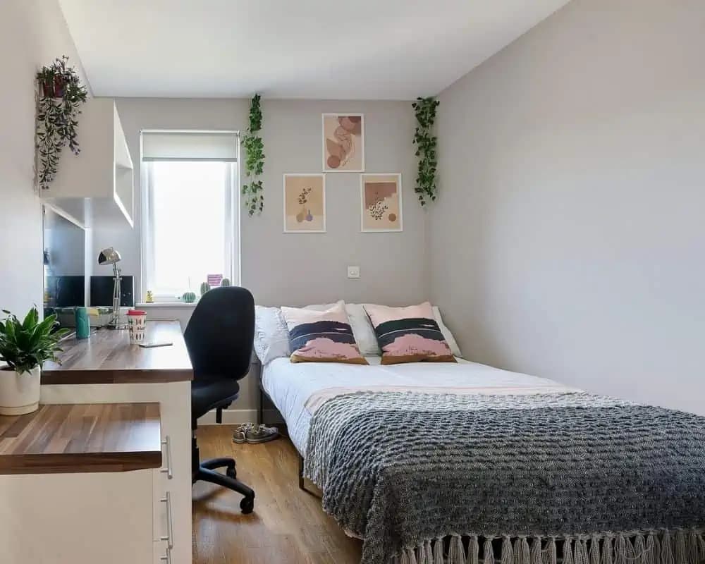 Classic En-Suite In A 4-Bed Flat - 1