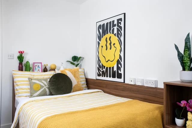 Double Wheelchair Accessible Studio - 1