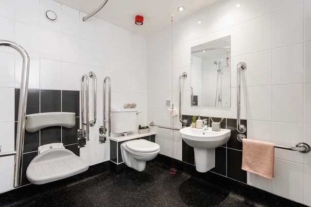 Double Wheelchair Accessible Studio - 2