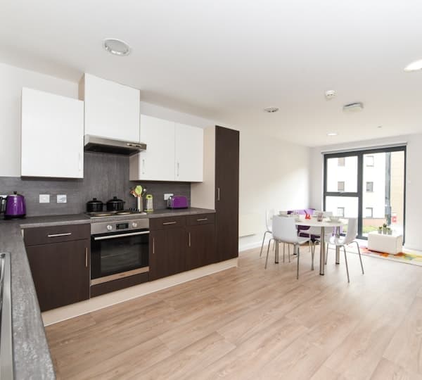 En-Suite Silver - 5