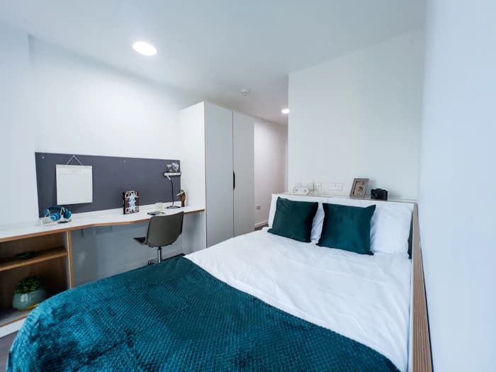 En-Suite Gold - 2