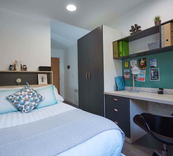 En-Suite Platinum Plus - 1