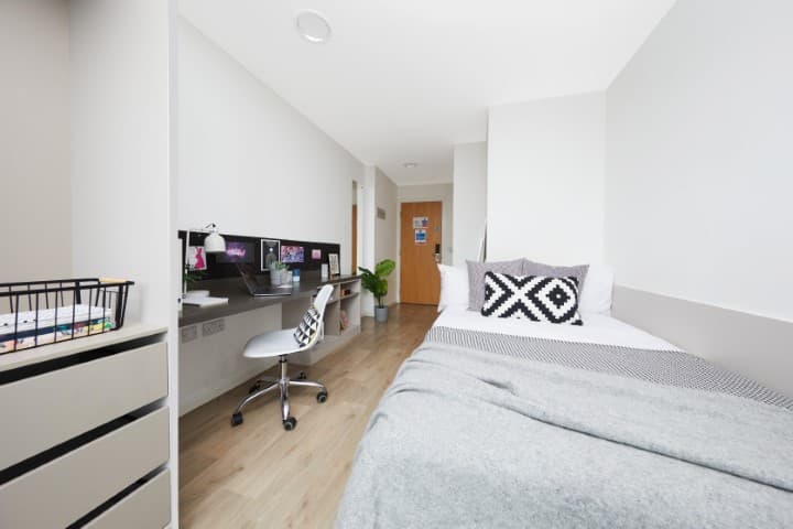 Premium En-Suite - 4