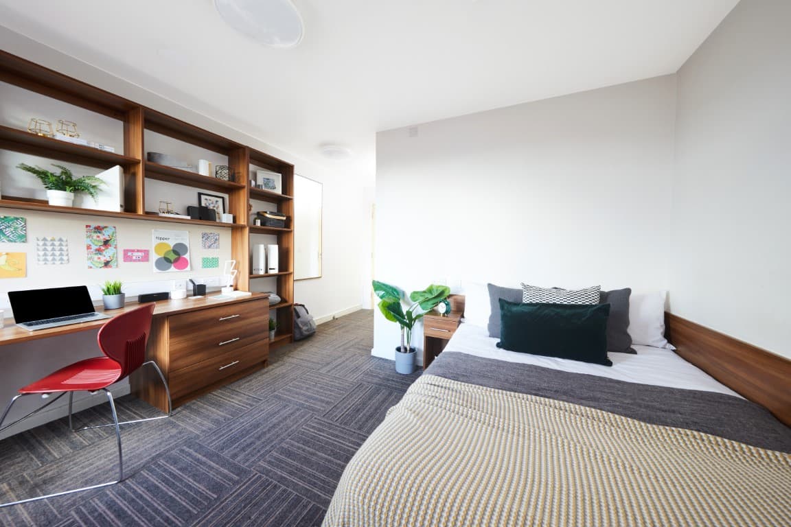 Silver En-Suite - 1