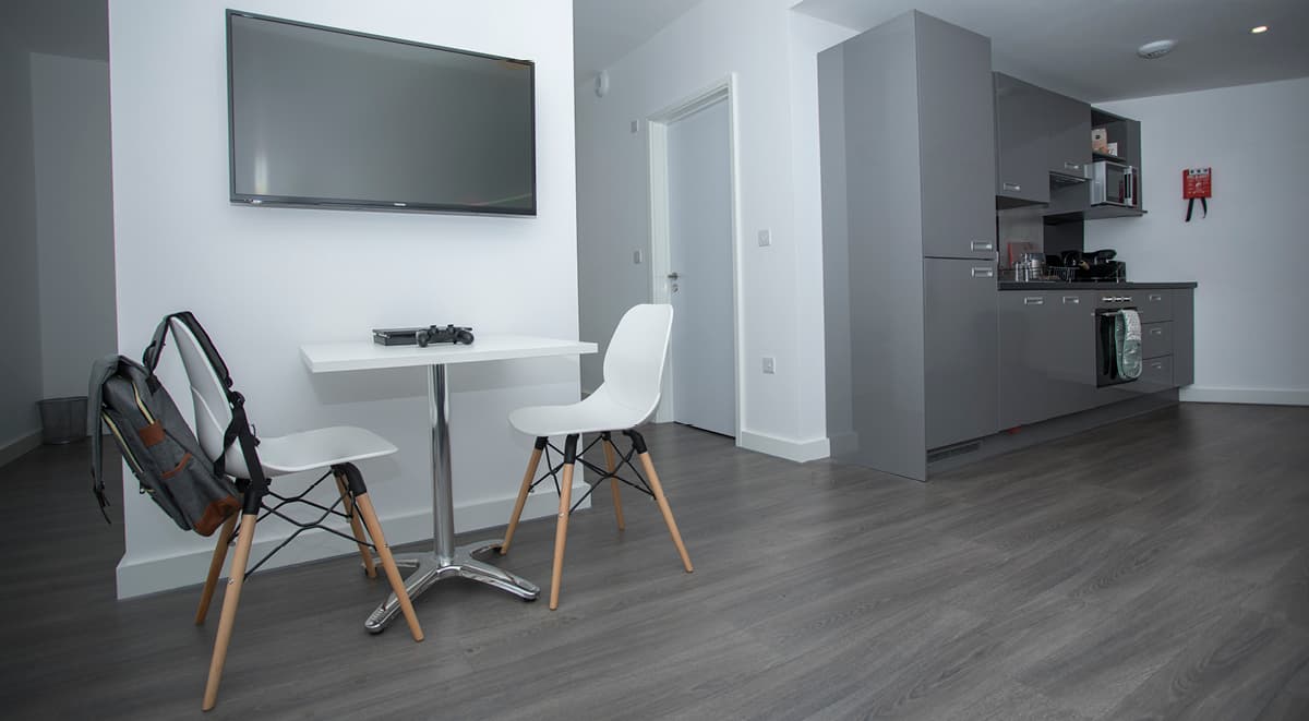 Premium One Bed Flat - 4
