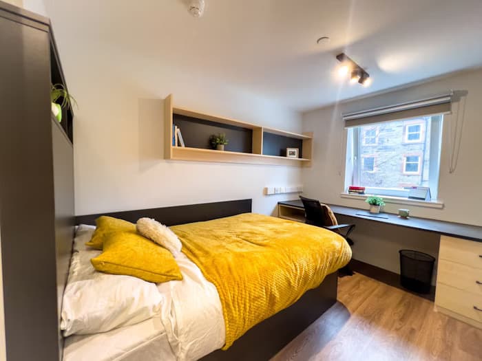 En-Suite Silver - City View - 3