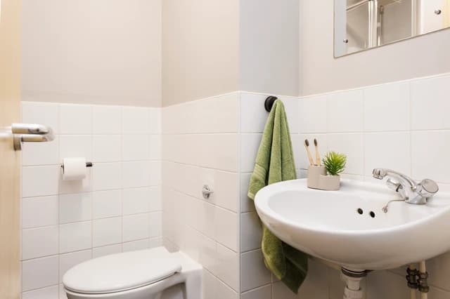 Medium Standard Double En-Suite - 3