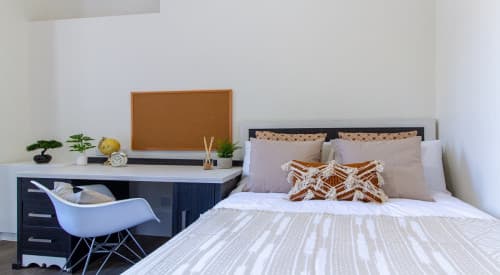 Gold En-Suite Room - 2
